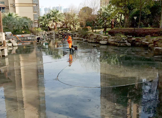 古冶景观池淤泥清理