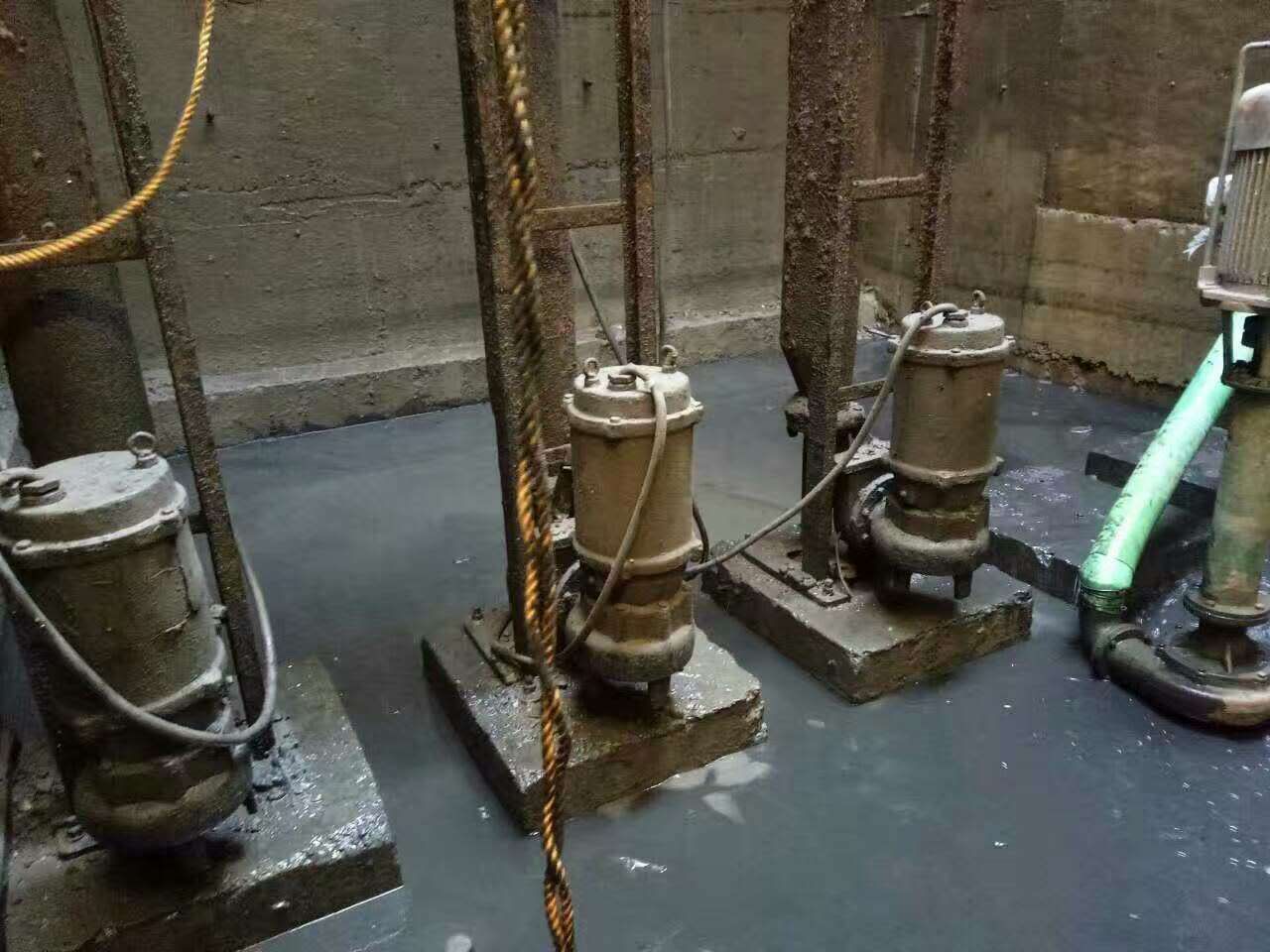 古冶污水池清理